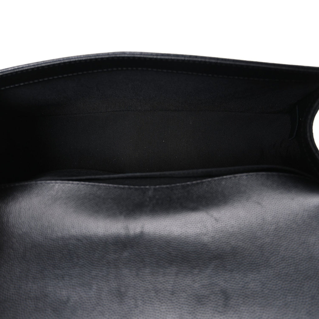 Caviar Quilted Medium Boy Flap Black