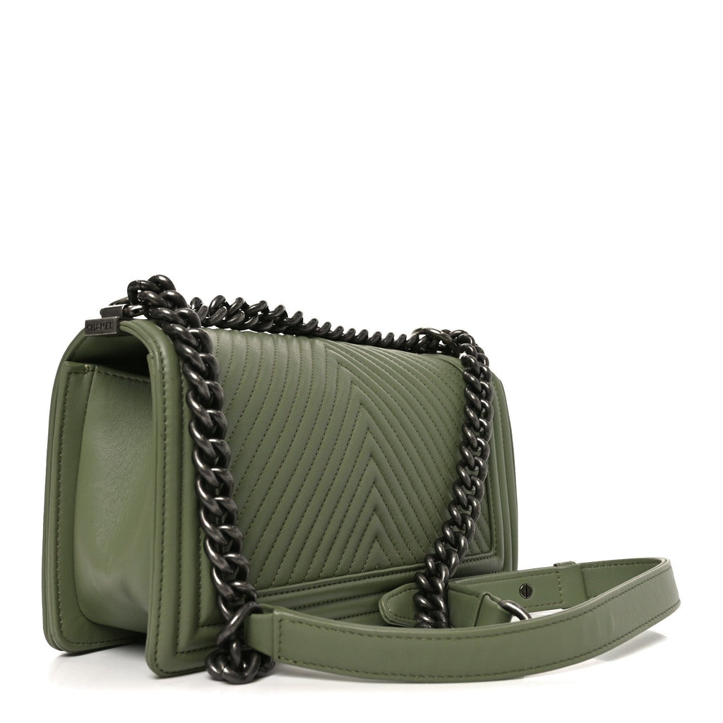 Calfskin Chevron Quilted Medium Boy Flap Green