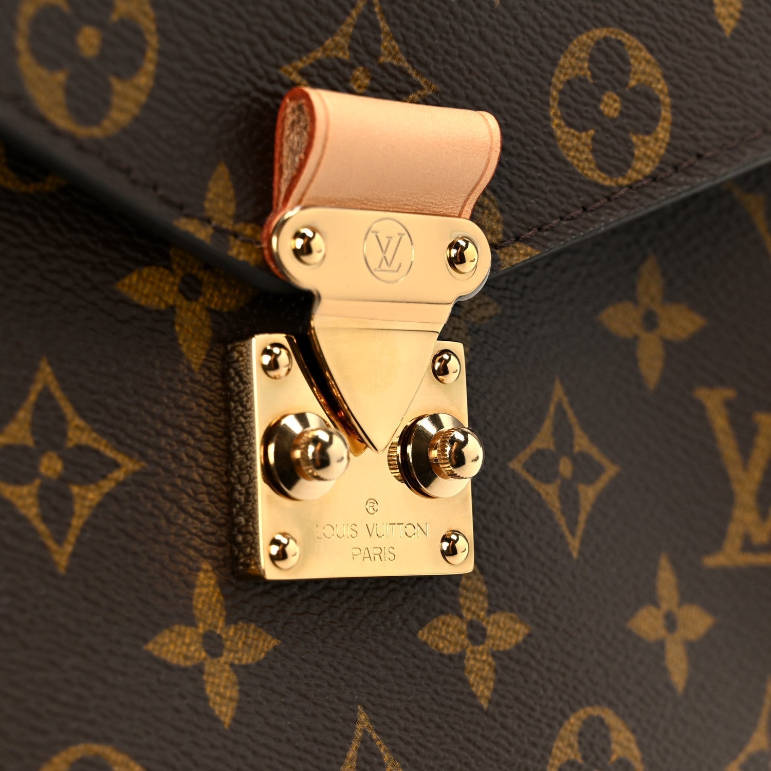 Monogram Pochette Metis