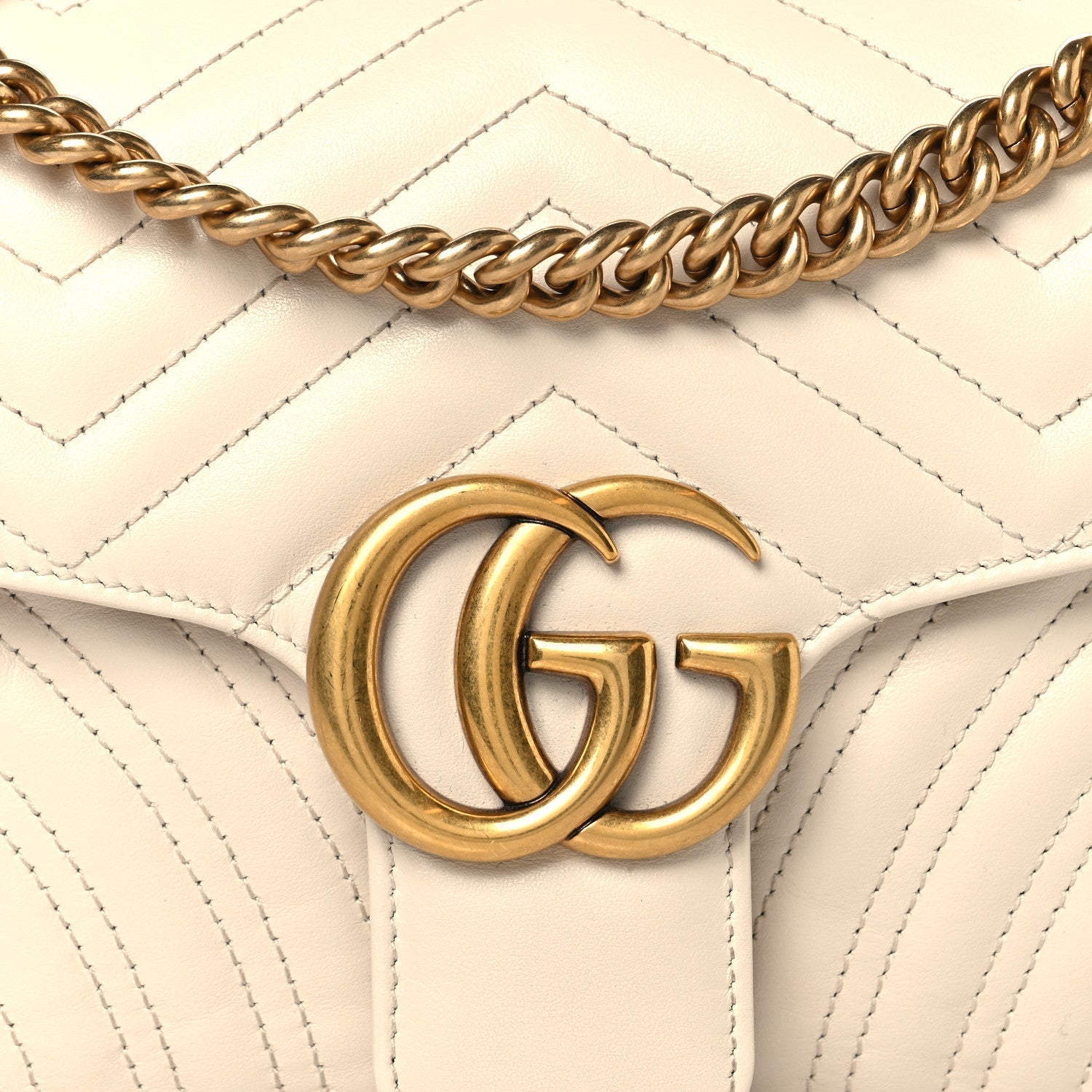 Calfskin Matelasse Small GG Marmont Shoulder Bag White