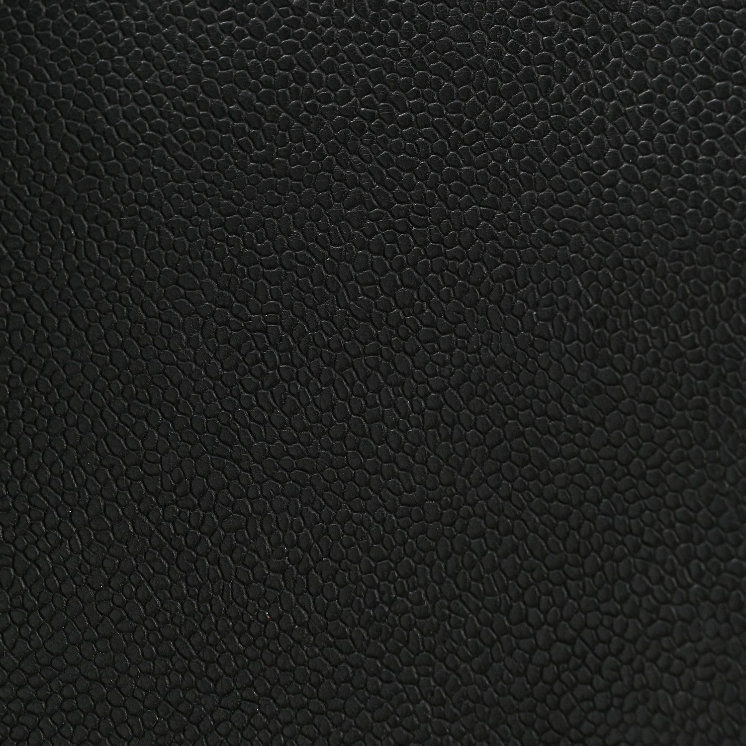 Caviar Quilted Medium Boy Flap Black