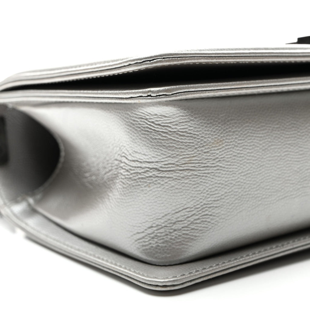 Metallic Caviar Chevron Quilted Medium Boy Flap Silver