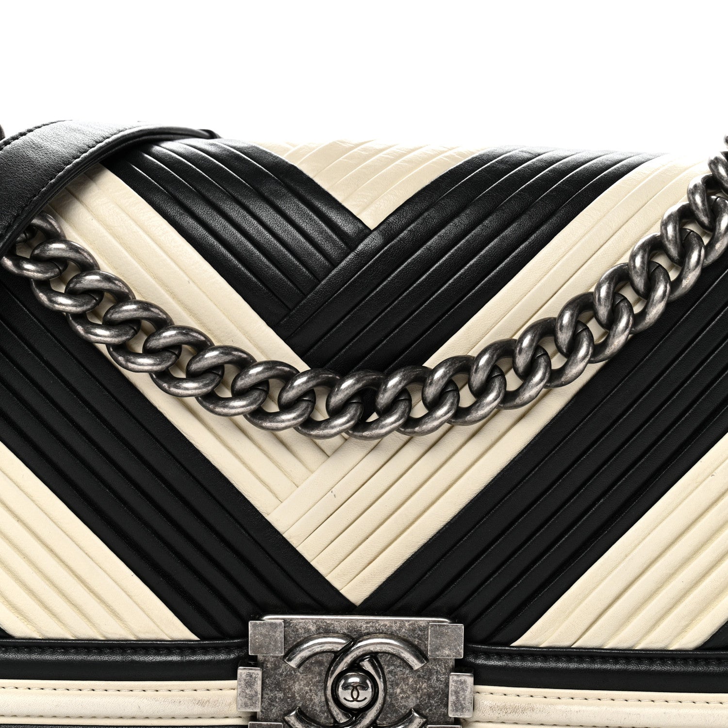 Calfskin Pleated Medium Boy In Rome Flap Black White