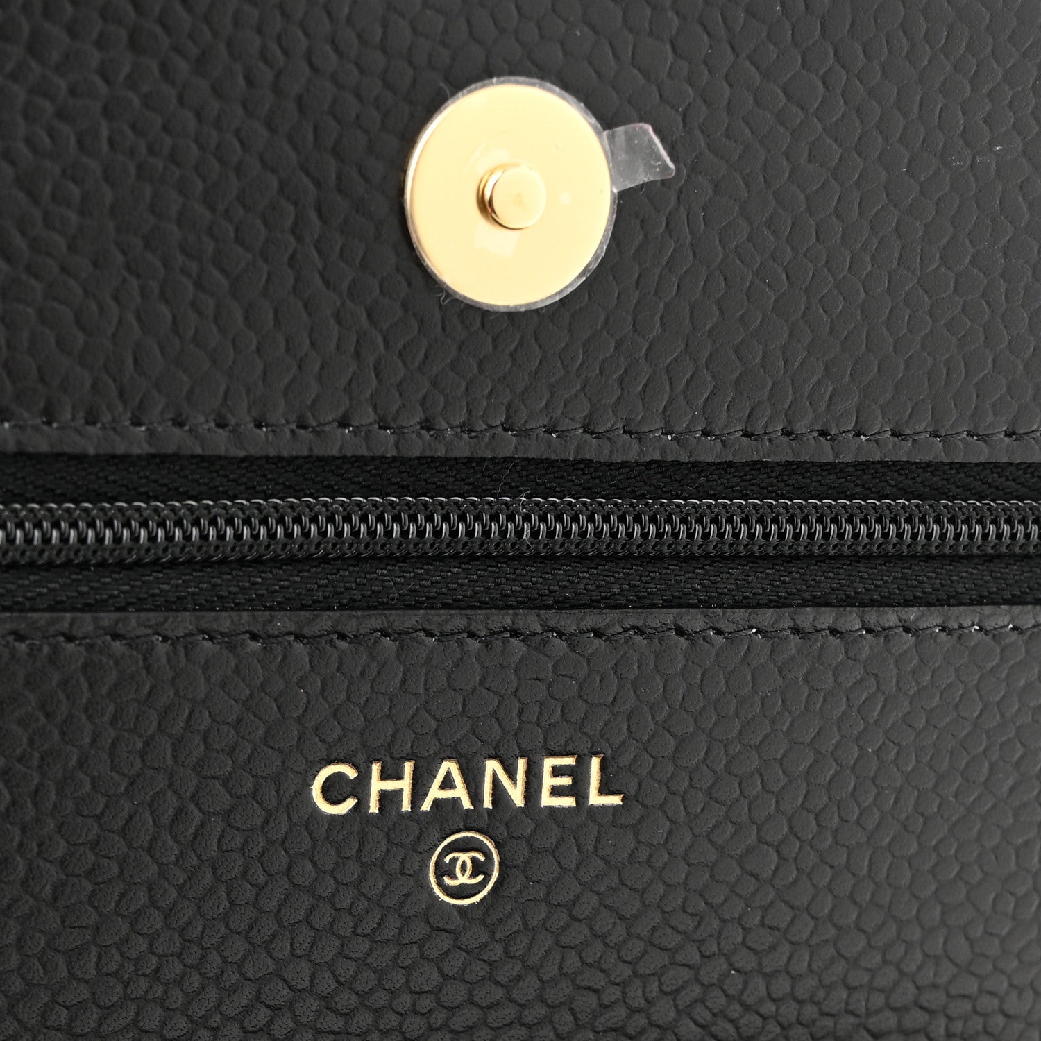 Caviar Quilted Wallet on Chain WOC Black