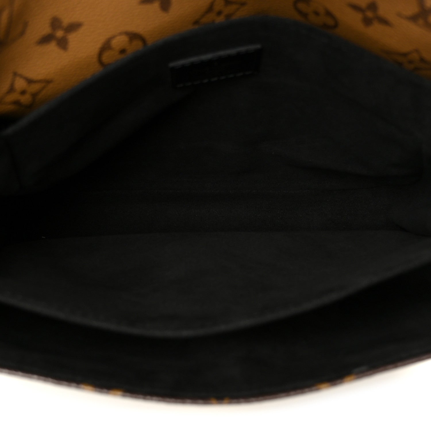 Reverse Monogram Pochette Metis