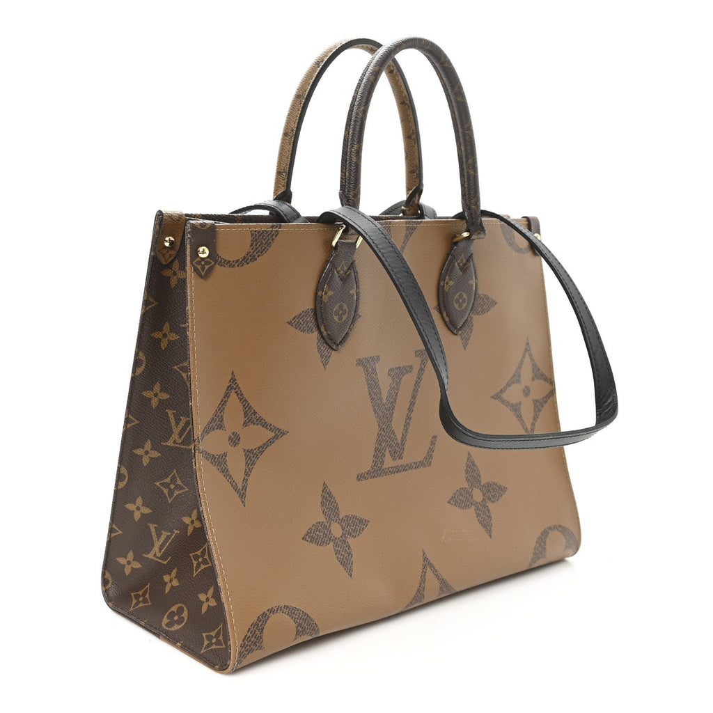 Reverse Monogram Giant Onthego MM