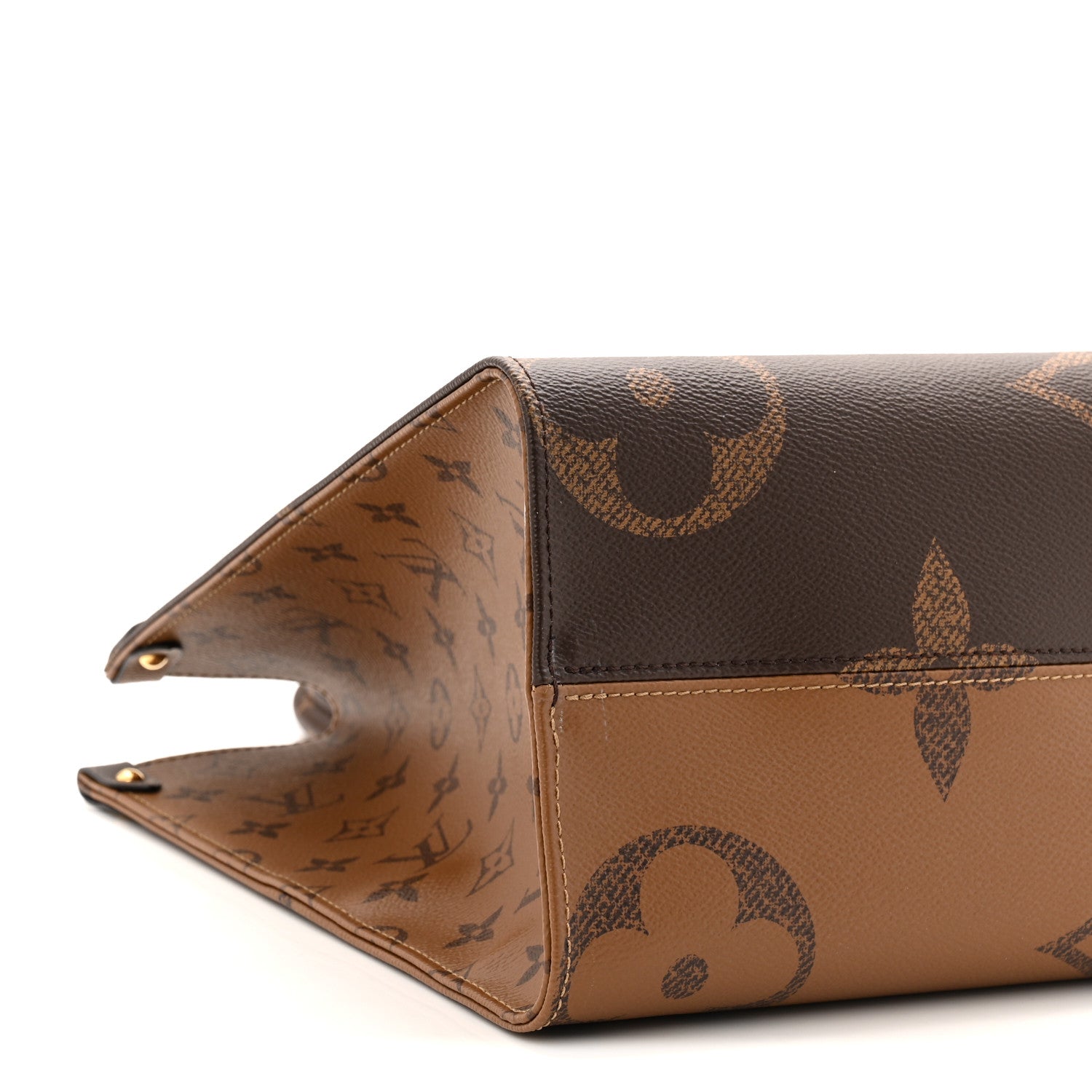 Reverse Monogram Giant Onthego MM