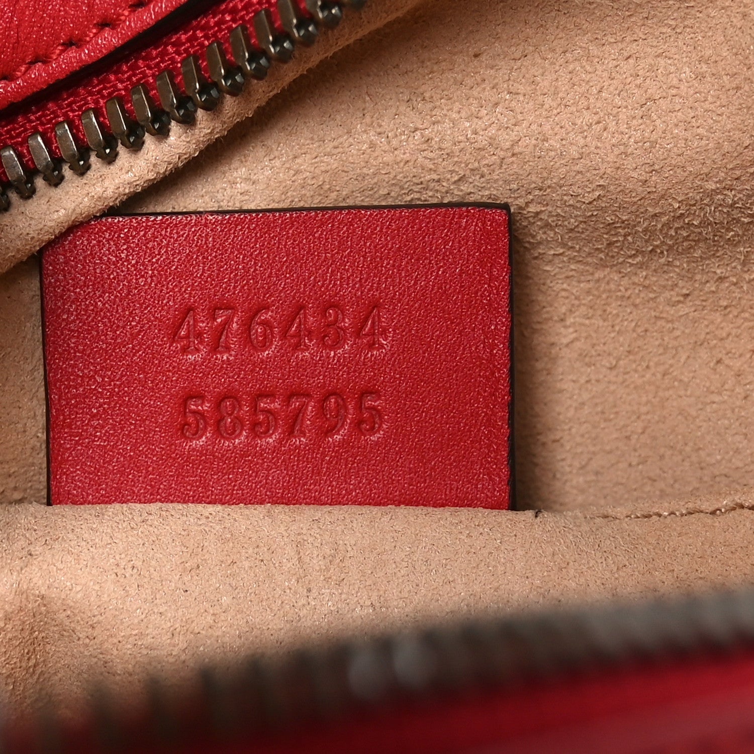 Calfskin Matelasse GG Marmont Belt Bag 105 42 Hibiscus Red