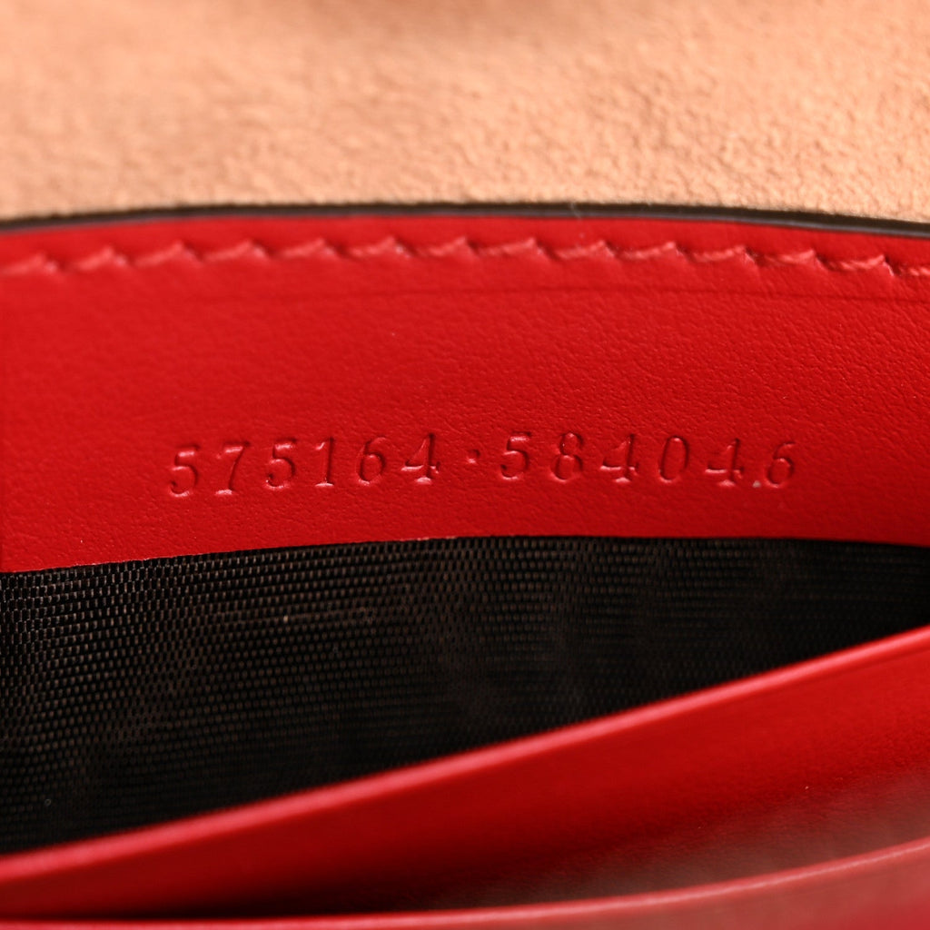 Calfskin Matelasse GG Marmont Round Wrist Wallet Hibiscus Red