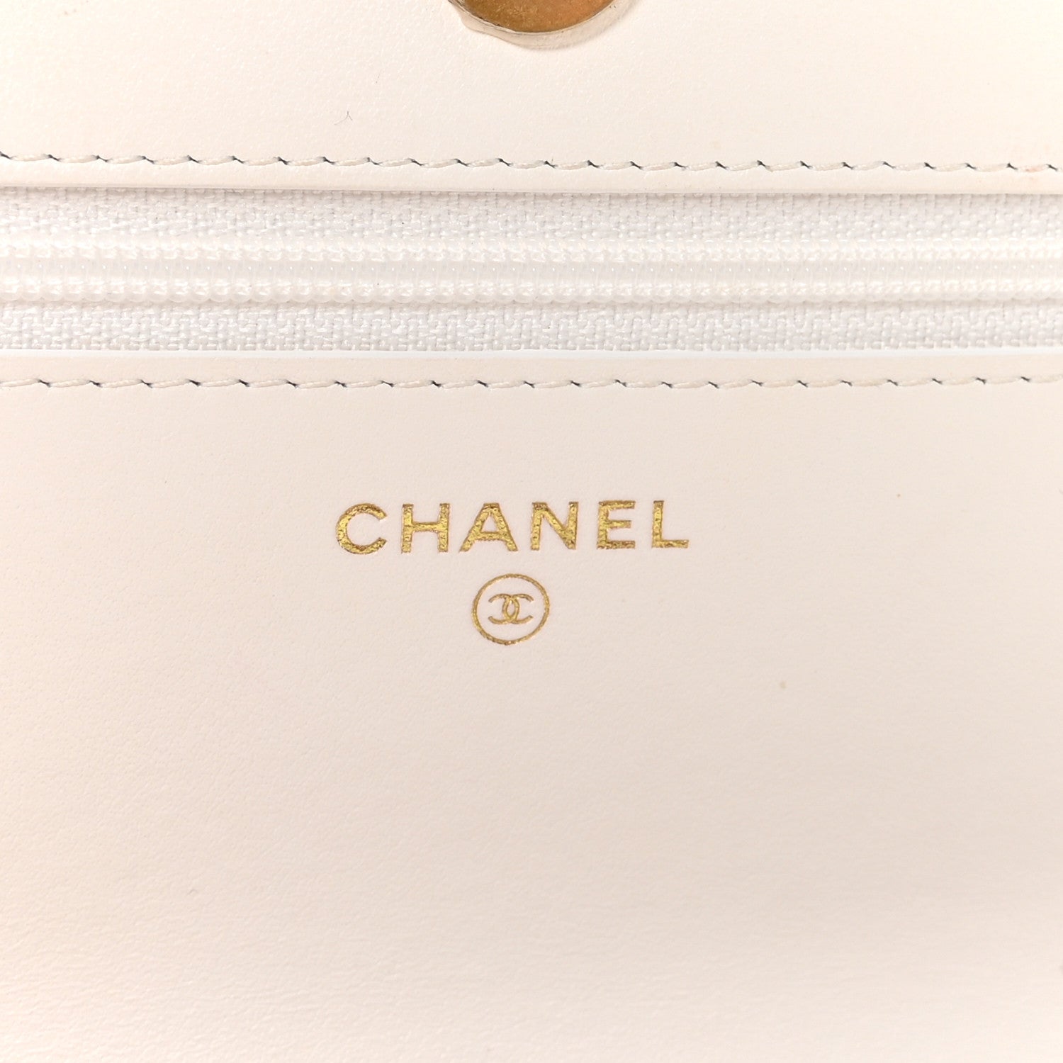 Shiny Crumpled Calfskin Quilted Chanel 19 Wallet On Chain WOC White