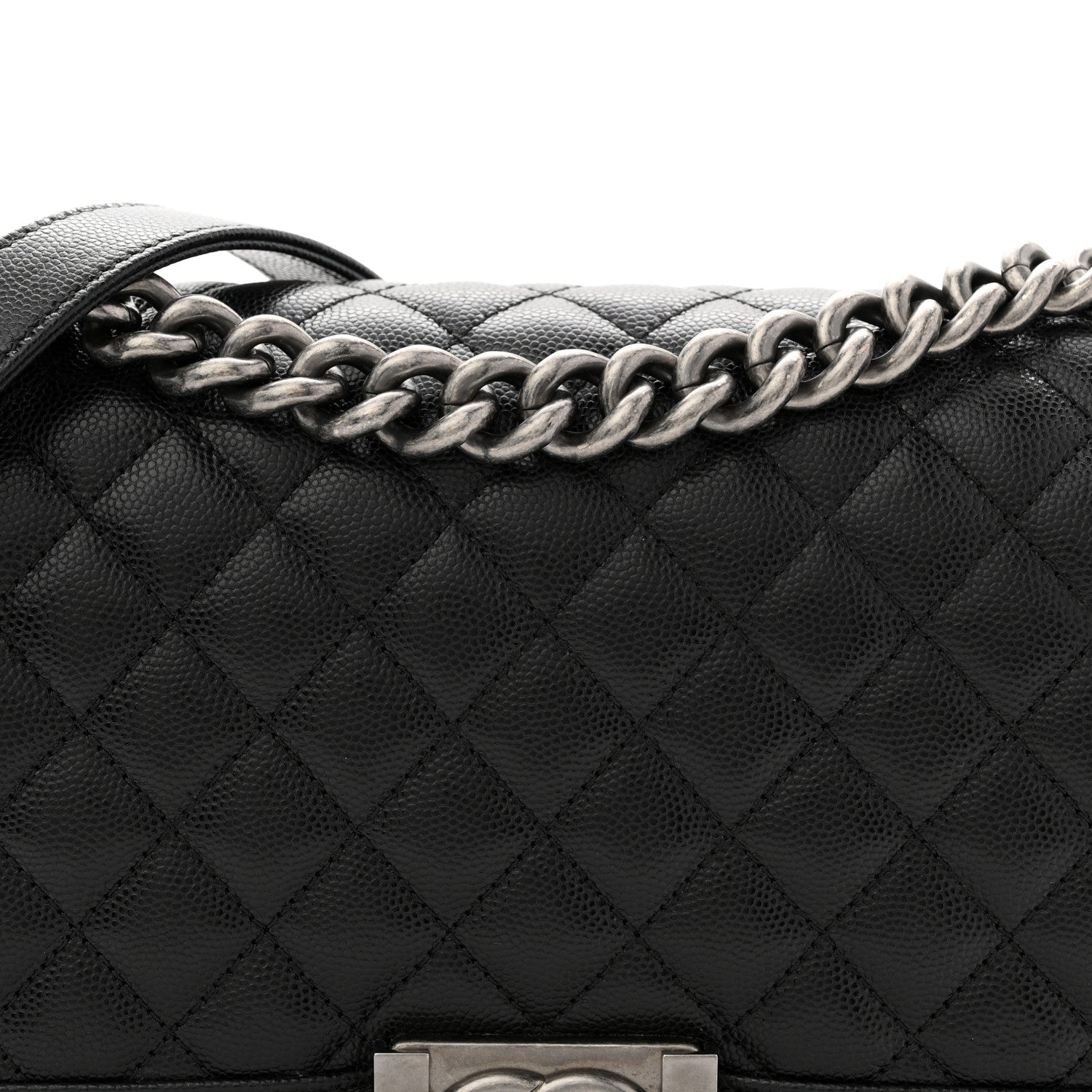 Caviar Quilted Medium Boy Flap Black