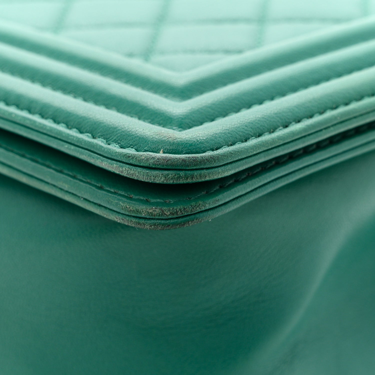 Lambskin Quilted Medium Boy Flap Green