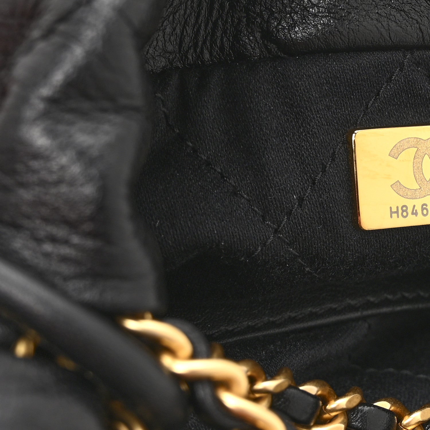Shiny Crumpled Calfskin Quilted Pearl Mini Chanel 22 Black