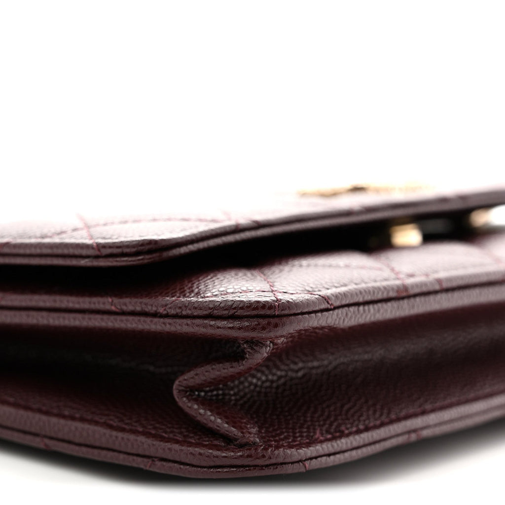 Shiny Caviar Quilted Strass Wallet On Chain WOC Bordeaux