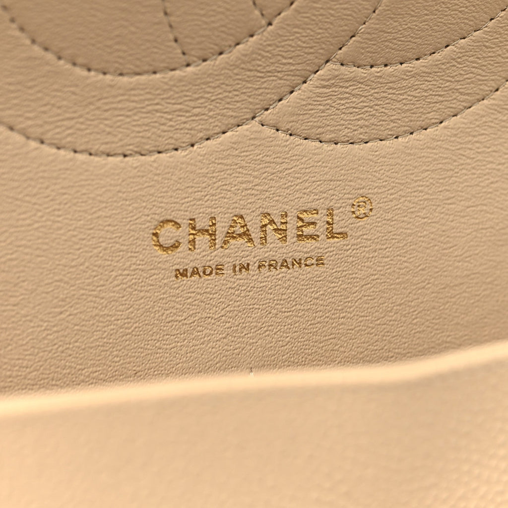 Caviar Quilted Jumbo Double Flap Beige Clair