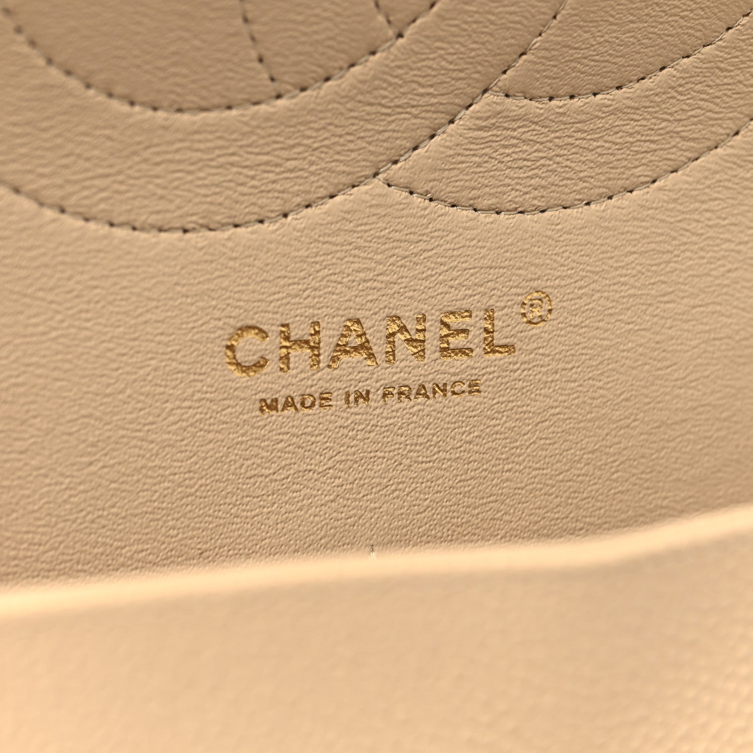 Caviar Quilted Jumbo Double Flap Beige Clair