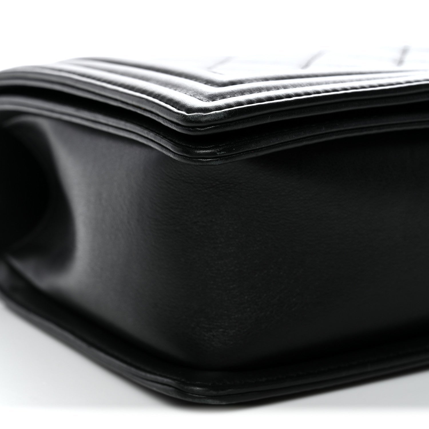 Calfskin Quilted Medium Boy Flap Black