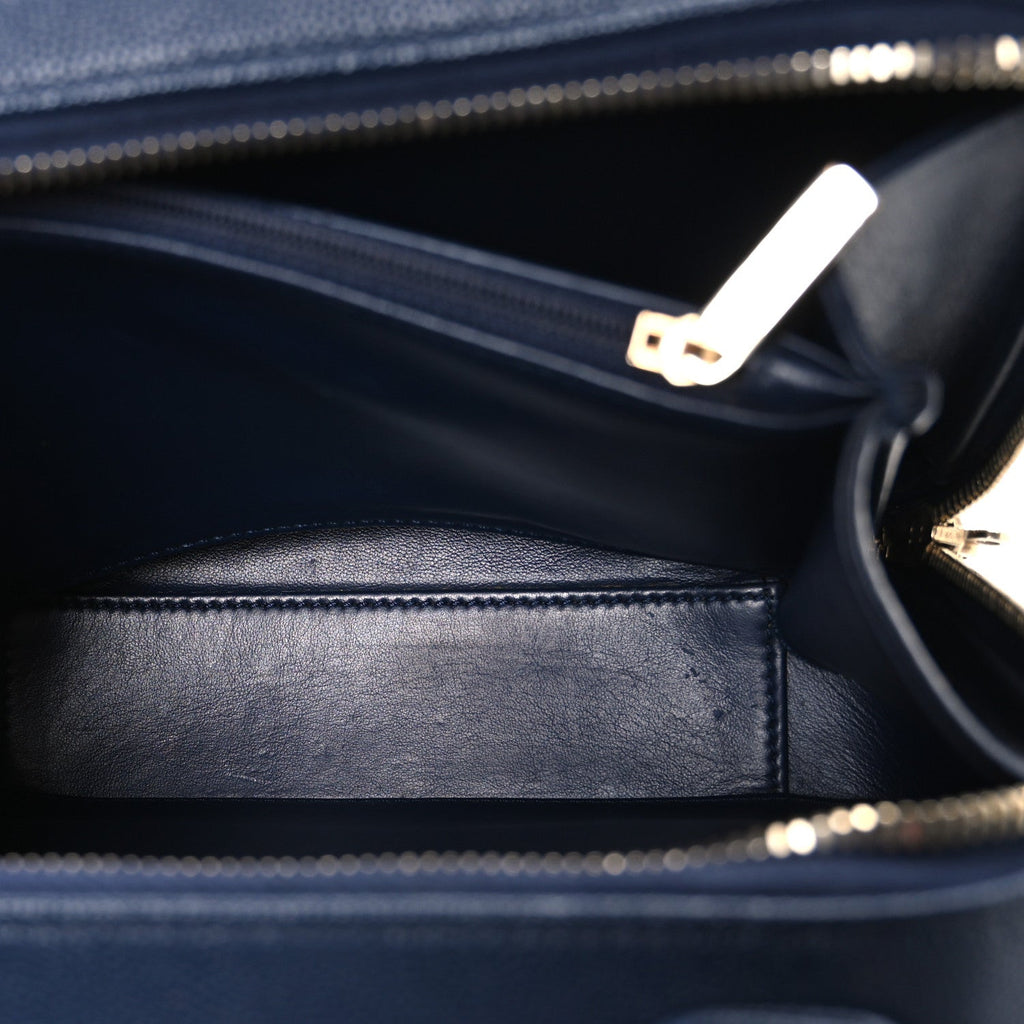 Caviar Quilted Medium CC Filigree Vanity Case Navy