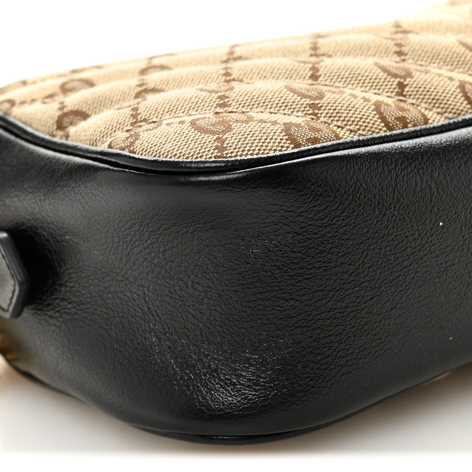 Monogram Matelasse Diagonal Small GG Marmont Chain Shoulder Bag Beige Black
