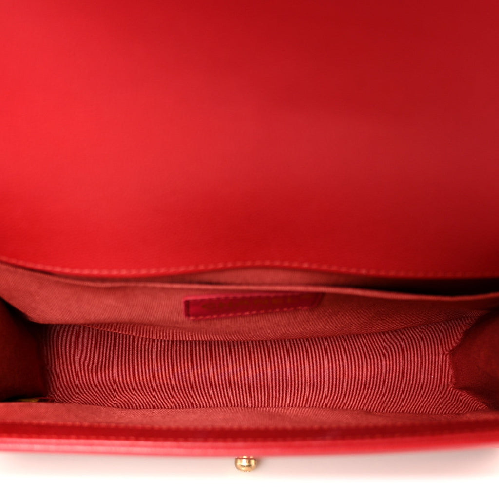 Caviar Quilted Medium Boy Flap Red