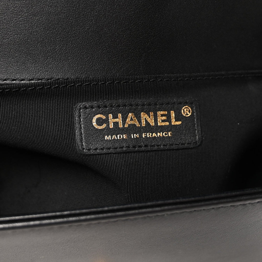 Lambskin Chevron Quilted Medium Boy Flap Black