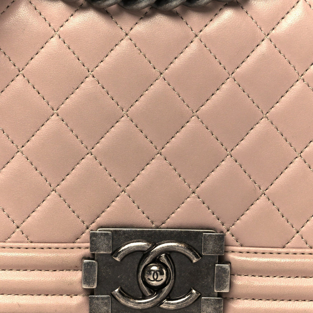 Lambskin Quilted Medium Boy Flap Light Pink