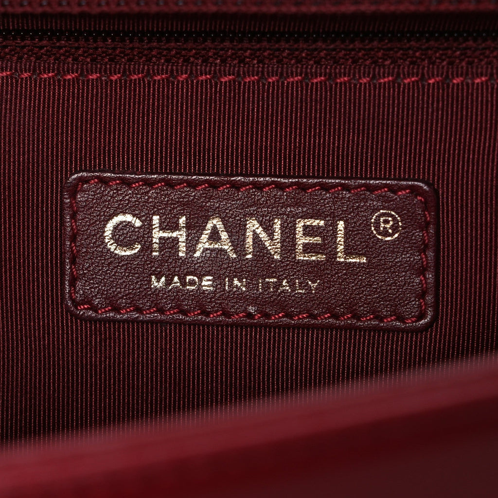 Lambskin Quilted New Medium Boy Flap Red