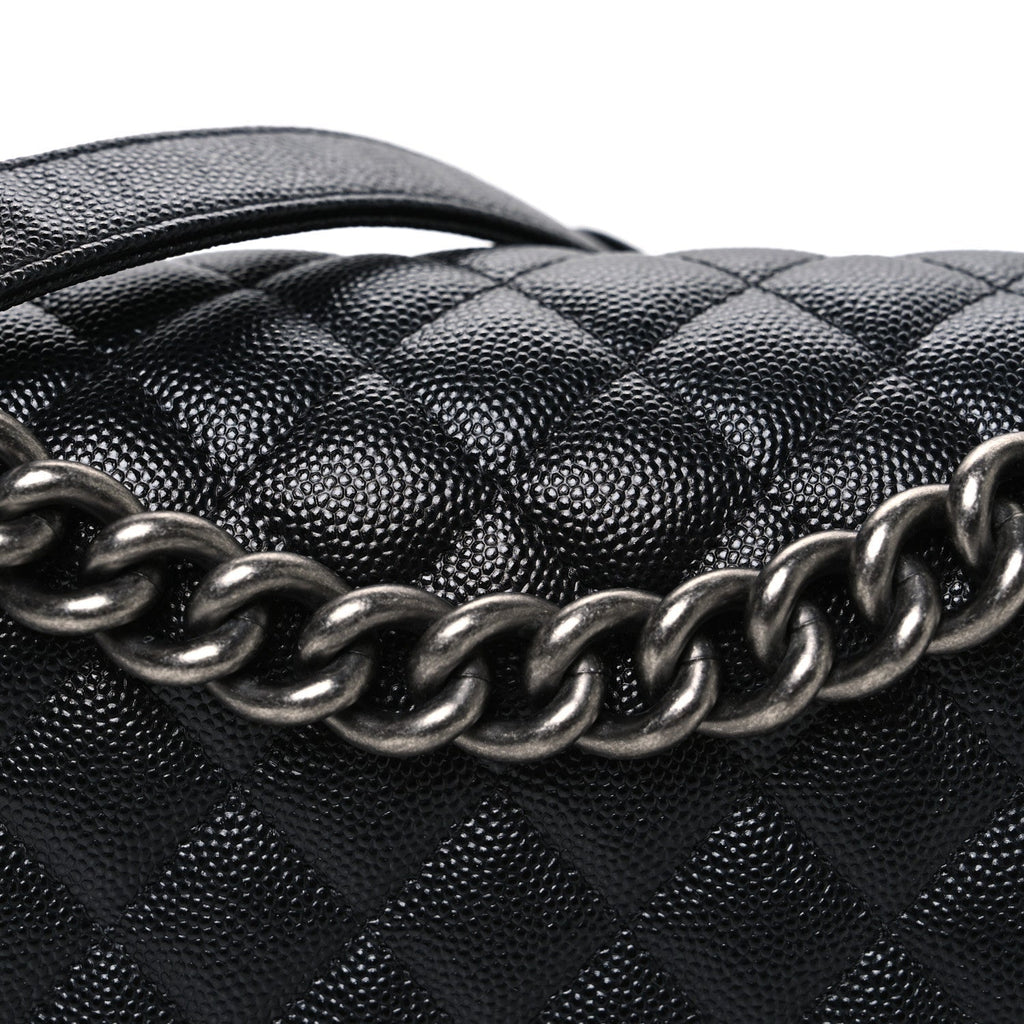 Caviar Quilted Medium Boy Flap Black