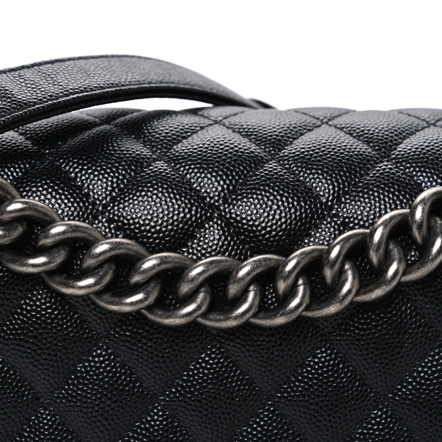 Caviar Quilted Medium Boy Flap Black