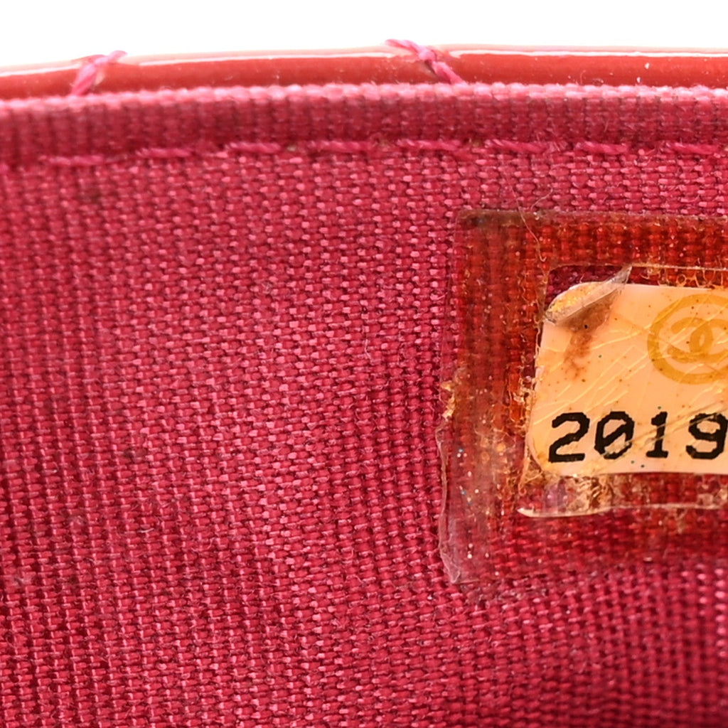 Patent Quilted Brilliant Wallet On Chain WOC Coral