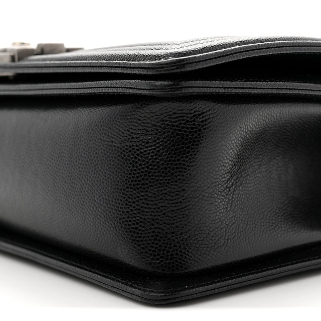 Caviar Quilted Medium Boy Flap Black