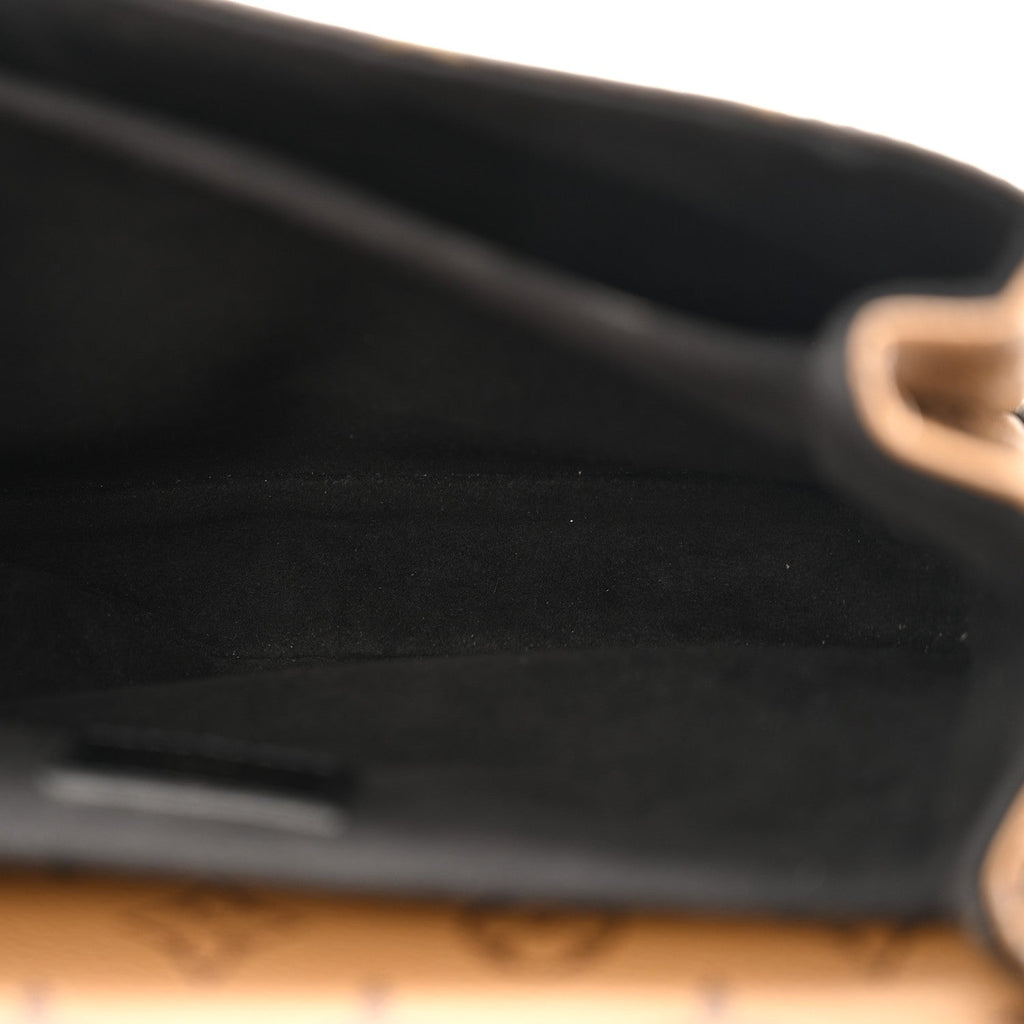 Reverse Monogram Pochette Metis