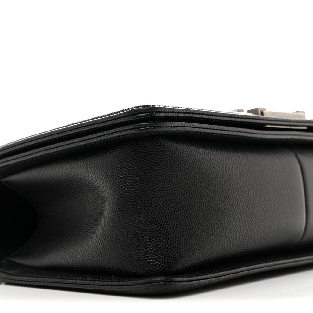 Caviar Quilted Medium Boy Flap Black