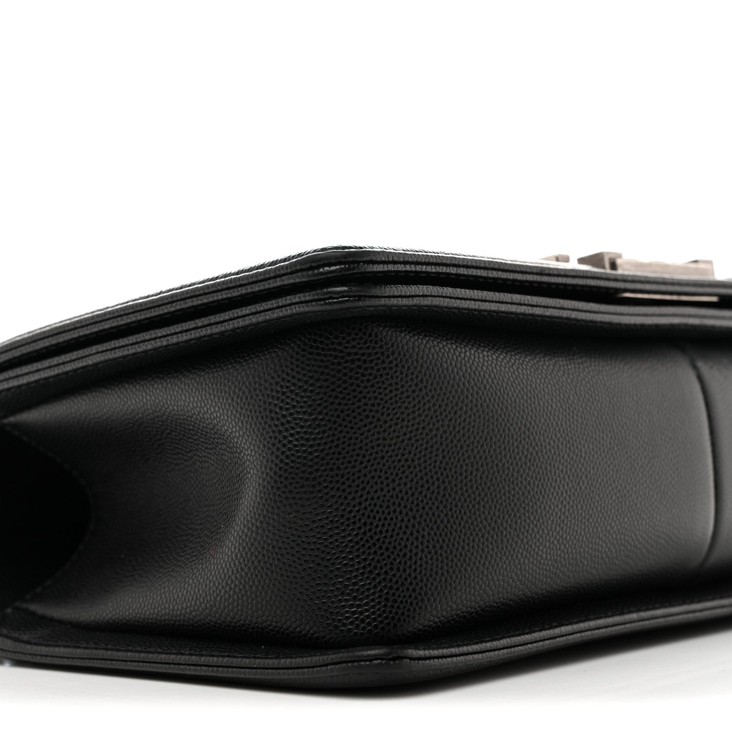 Caviar Quilted Medium Boy Flap Black