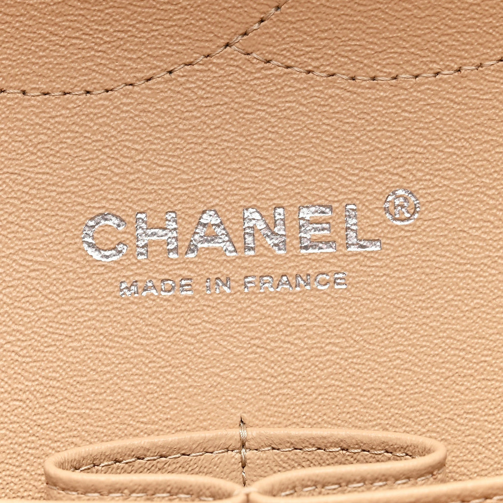 Caviar Quilted Jumbo Double Flap Beige Clair