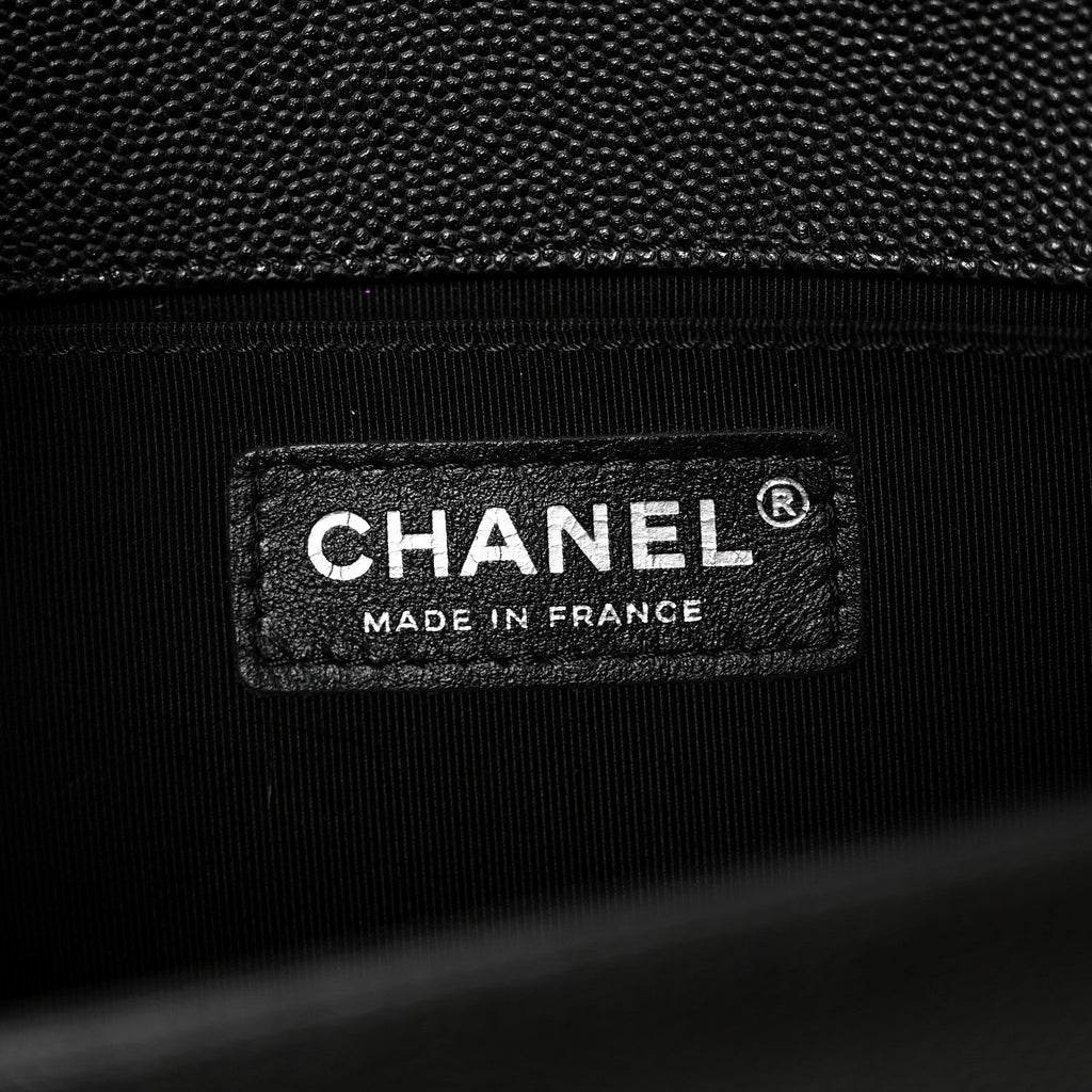 Caviar Quilted Medium Boy Flap Black