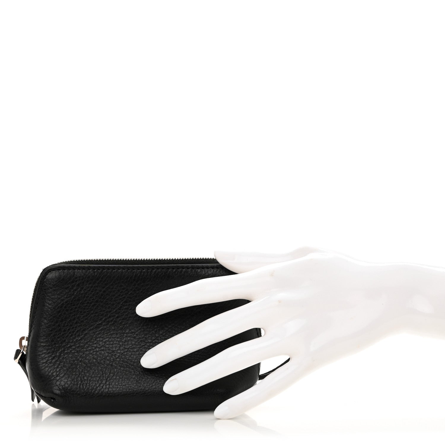 Grained Calfskin Owen Pouch Black