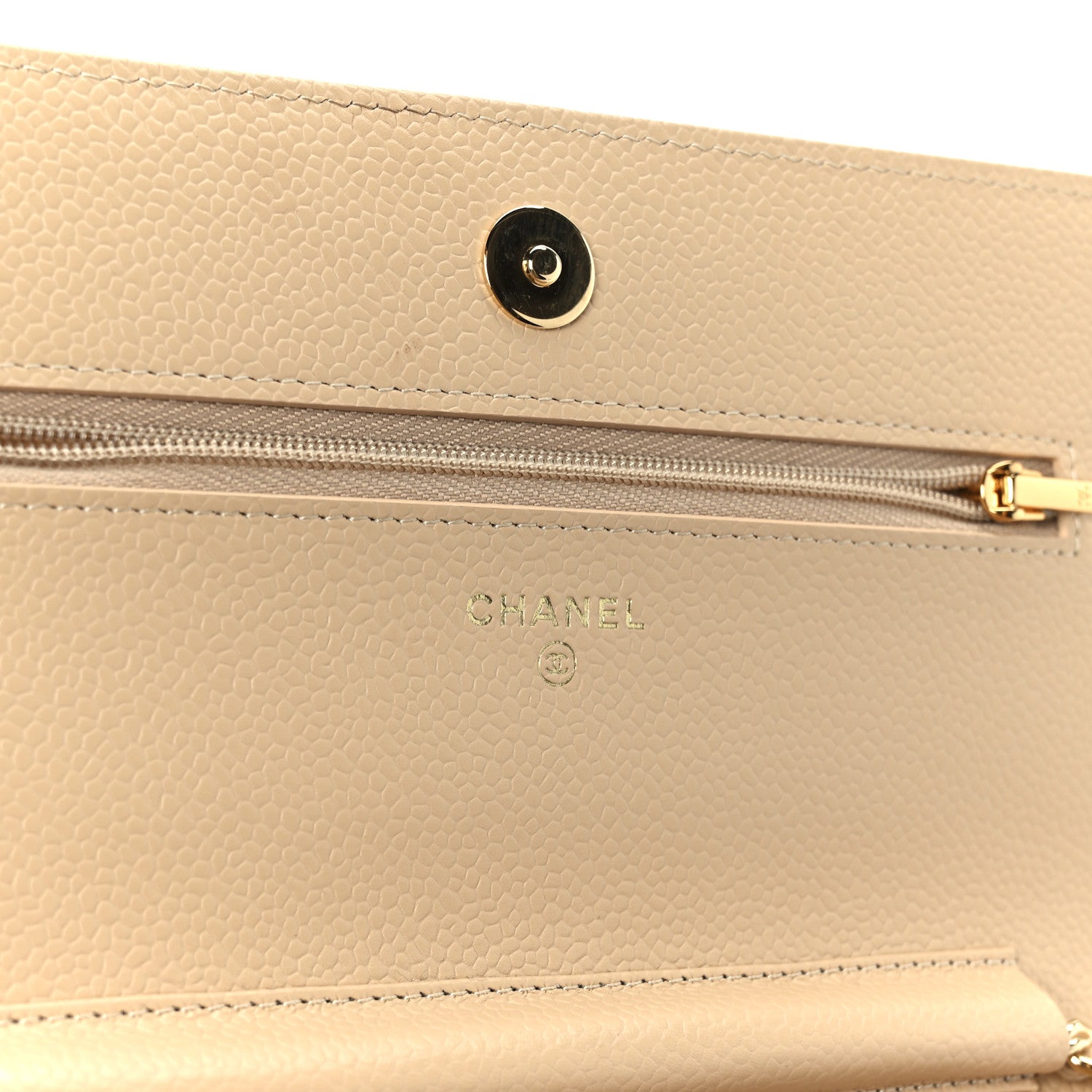 Caviar Quilted Wallet on Chain WOC Beige