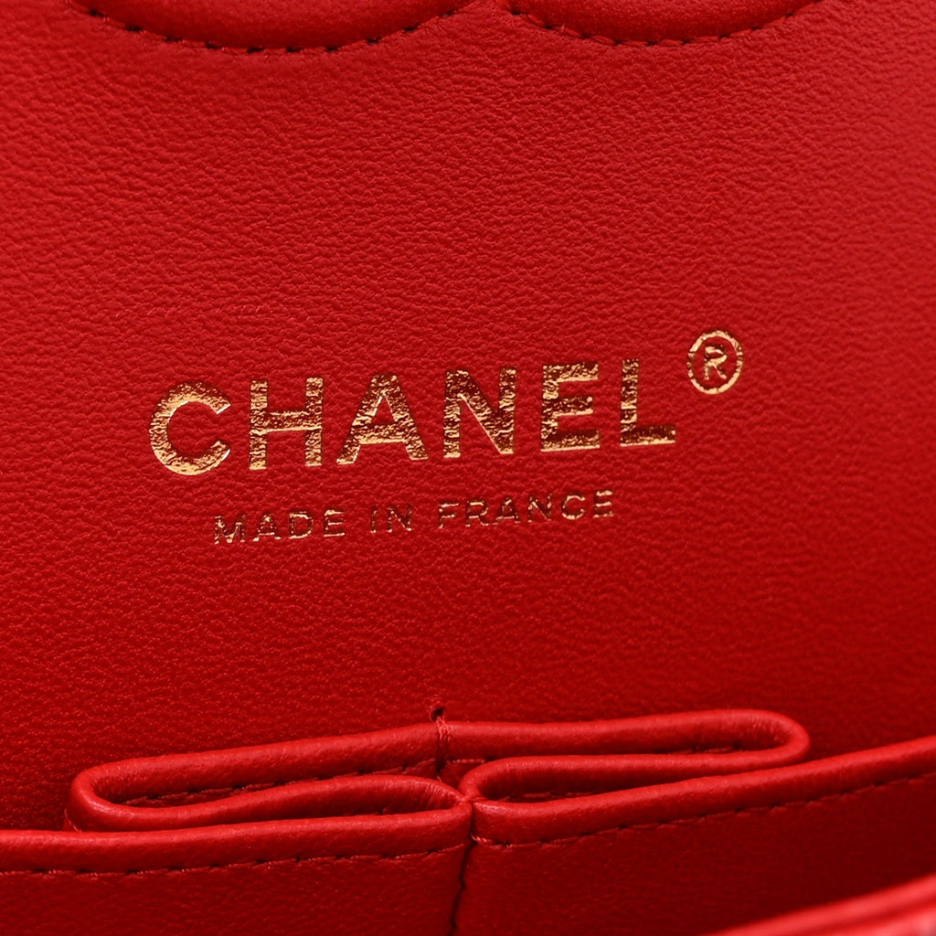 Iridescent Caviar Quilted Medium Double Flap Red