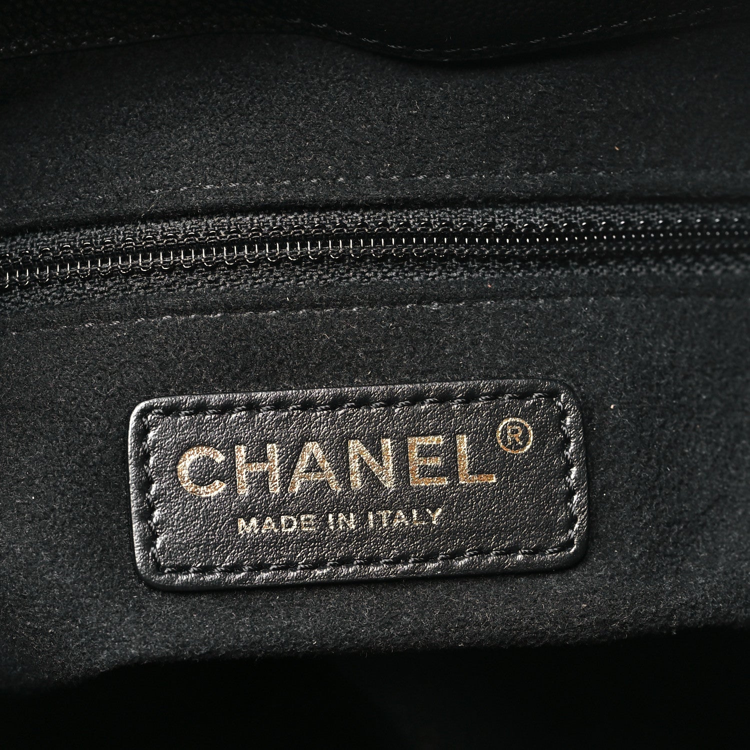 Caviar Deauville Drawstring Bucket Bag Black