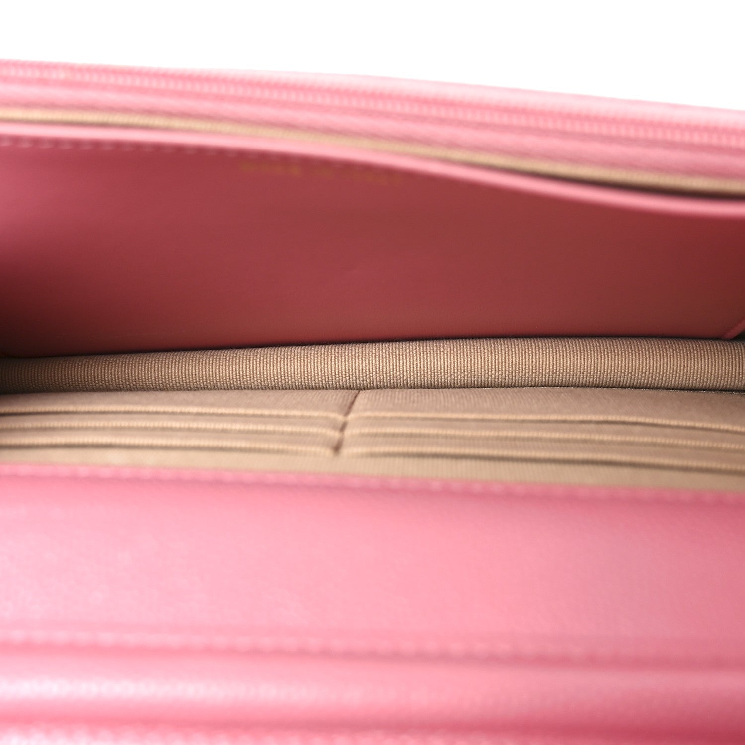 Caviar Quilted Textured CC Wallet On Chain WOC Pink