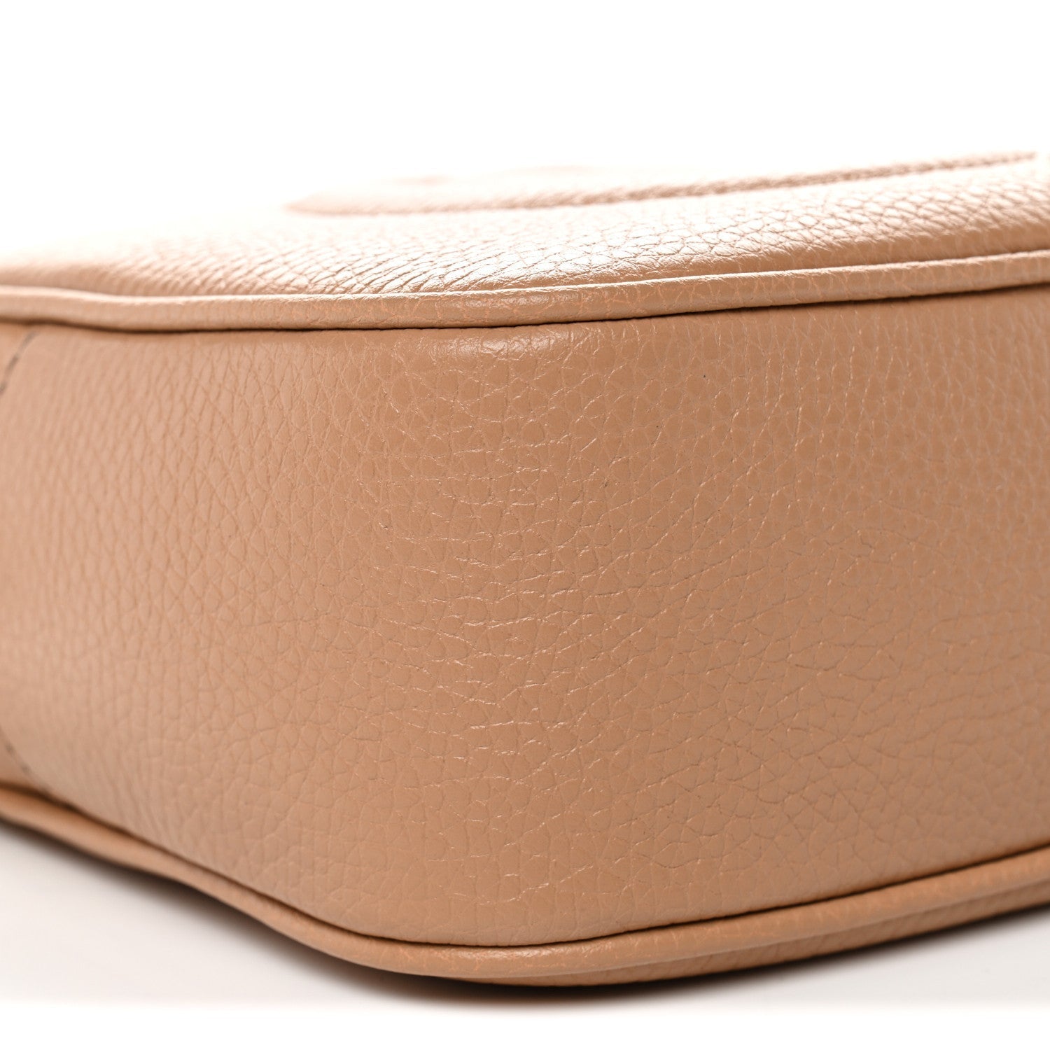 Pebbled Calfskin Small Soho Disco Bag Camelia