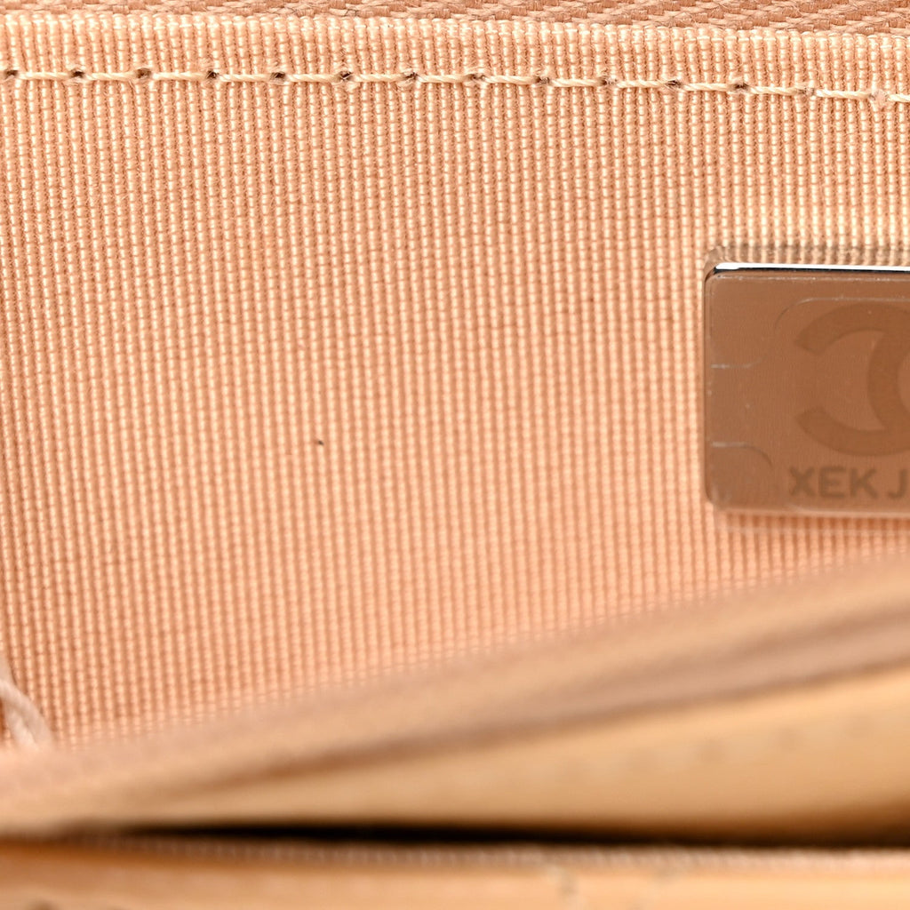 Caviar Quilted Wallet on Chain WOC Beige