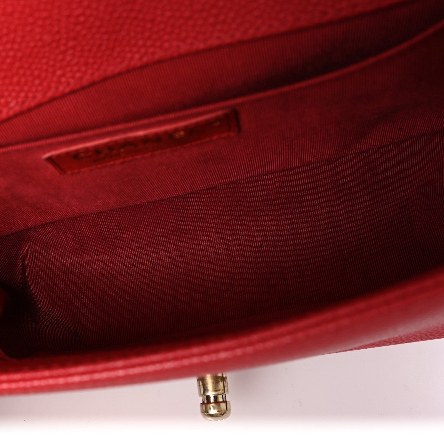 Caviar Quilted Medium Boy Flap Red