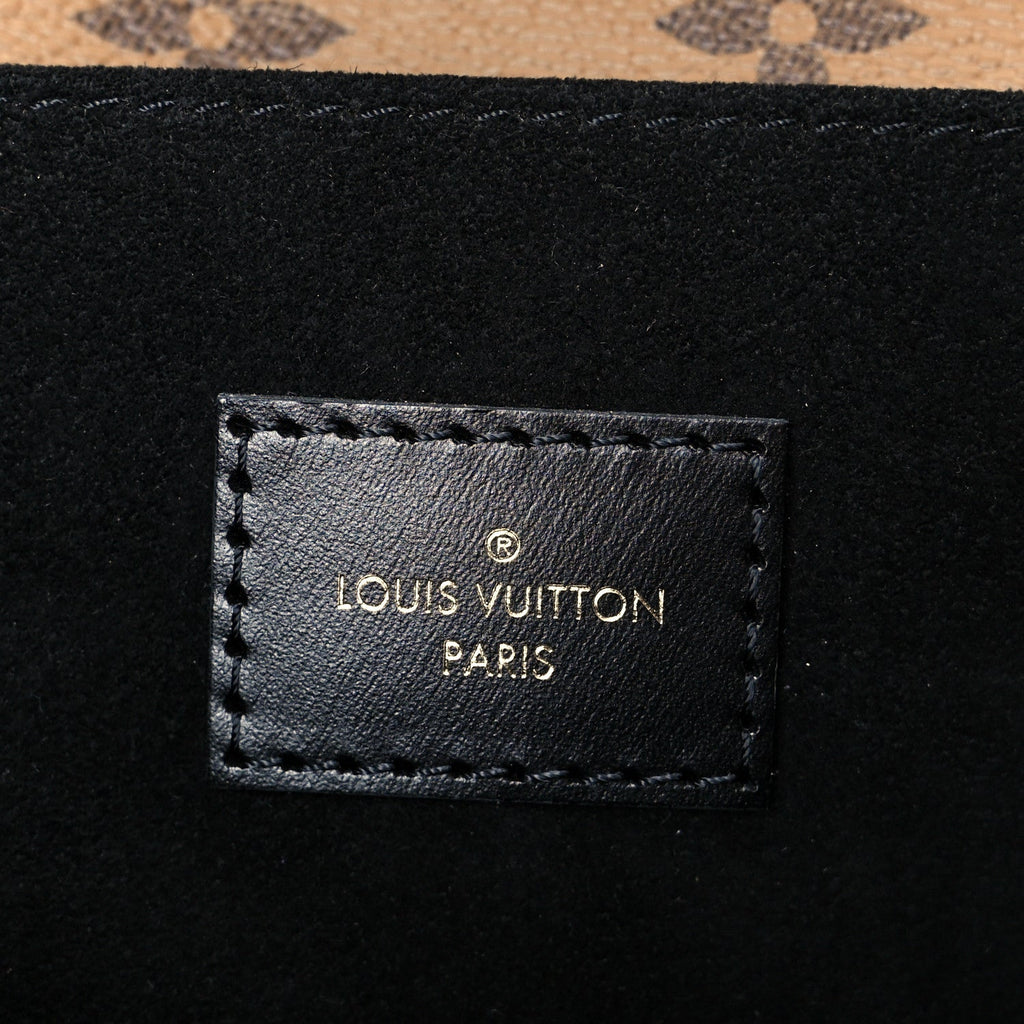 Reverse Monogram Pochette Metis