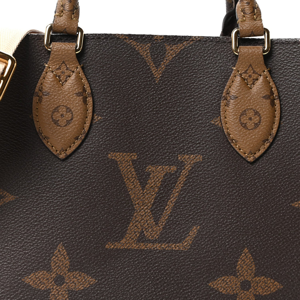 Reverse Monogram Giant Onthego PM