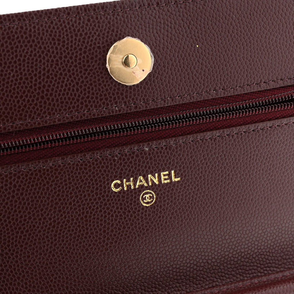 Shiny Caviar Quilted Strass Wallet On Chain WOC Bordeaux