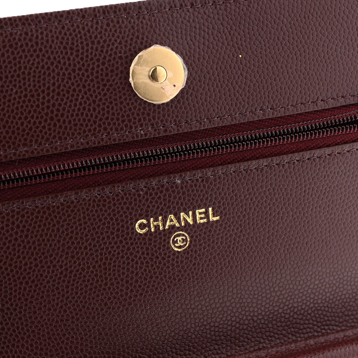 Shiny Caviar Quilted Strass Wallet On Chain WOC Bordeaux