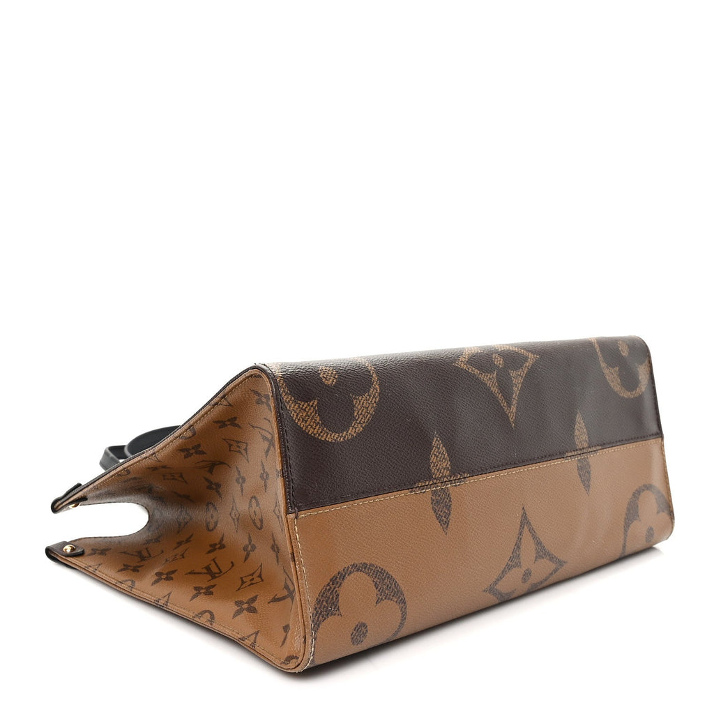 Reverse Monogram Giant Onthego MM