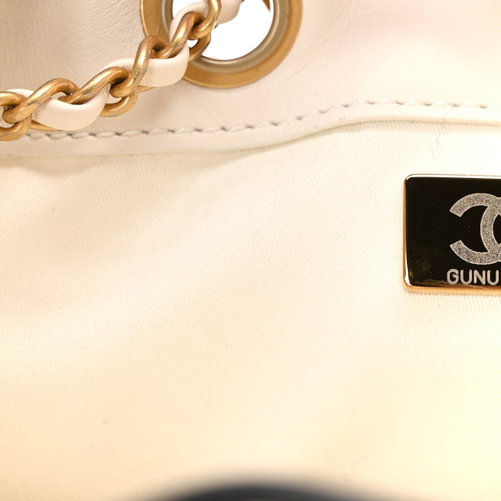 Braided Raffia Calfskin Quilted Small Chanel 25 Handbag White Black